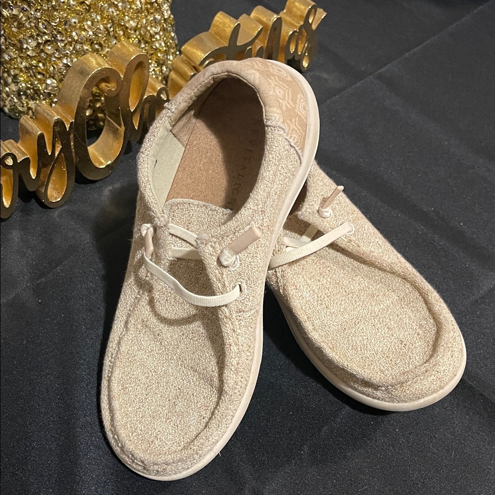 Women's Casual Tan Shoes